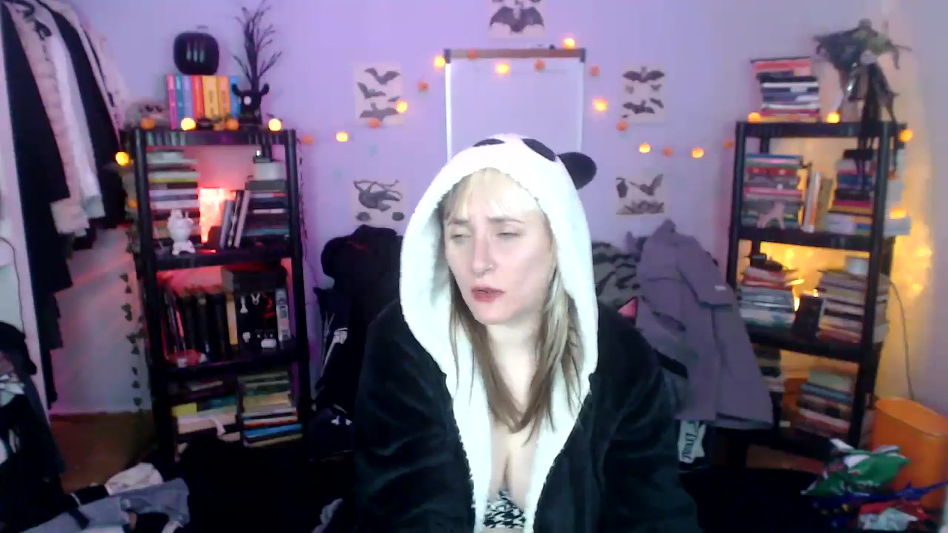 Gallery image thumbnail from AxeHallow's myfreecams stream on, 10/17/2024, 13:58 image 20 of 20