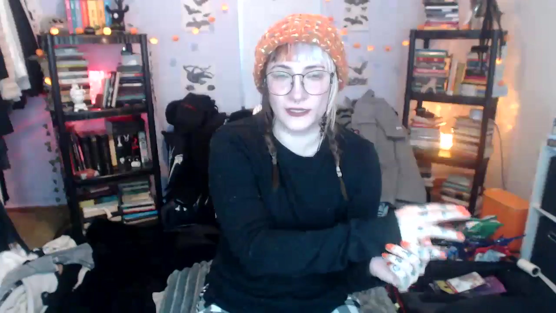 Gallery image thumbnail from AxeHallow's myfreecams stream on, 10/20/2024, 24:13 image 17 of 20