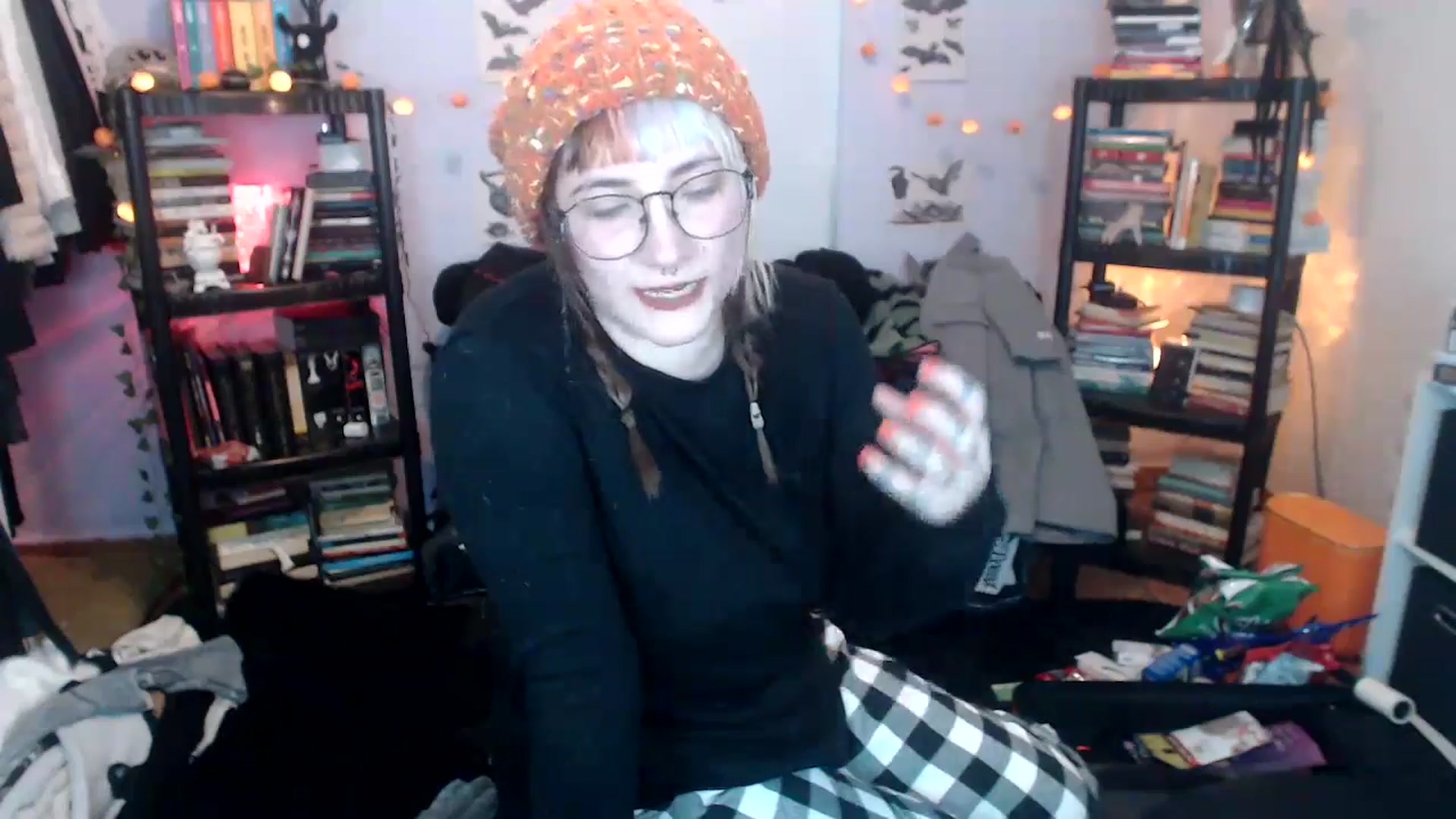 Gallery image thumbnail from AxeHallow's myfreecams stream on, 10/20/2024, 24:13 image 8 of 20
