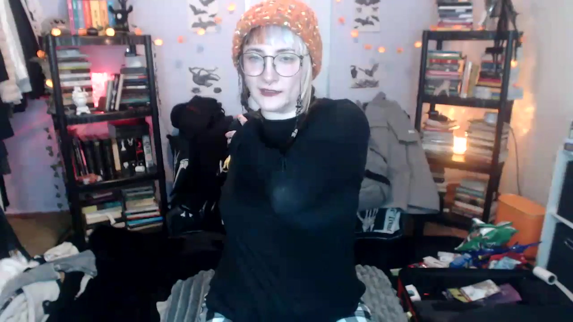Gallery image thumbnail from AxeHallow's myfreecams stream on, 10/20/2024, 24:13 image 15 of 20
