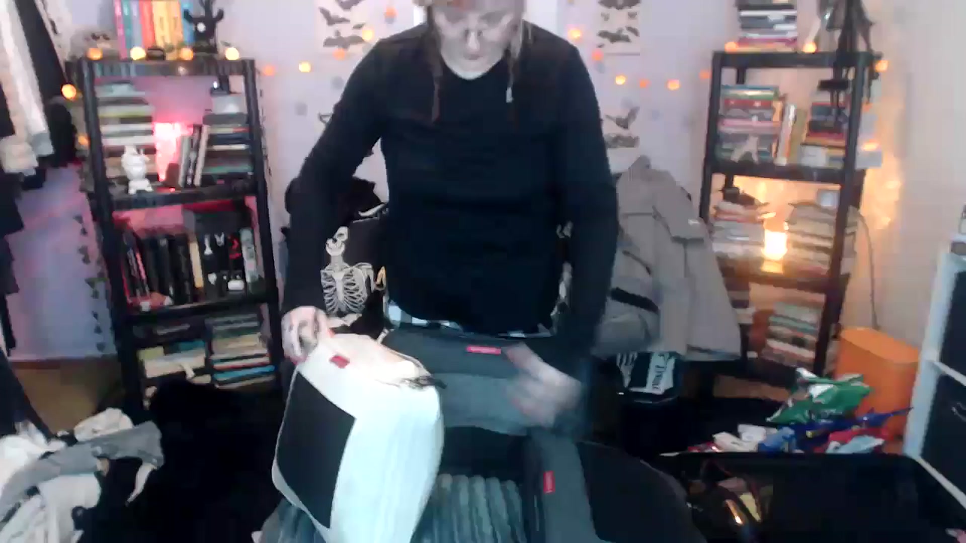 Gallery image thumbnail from AxeHallow's myfreecams stream on, 10/20/2024, 24:30 image 2 of 20