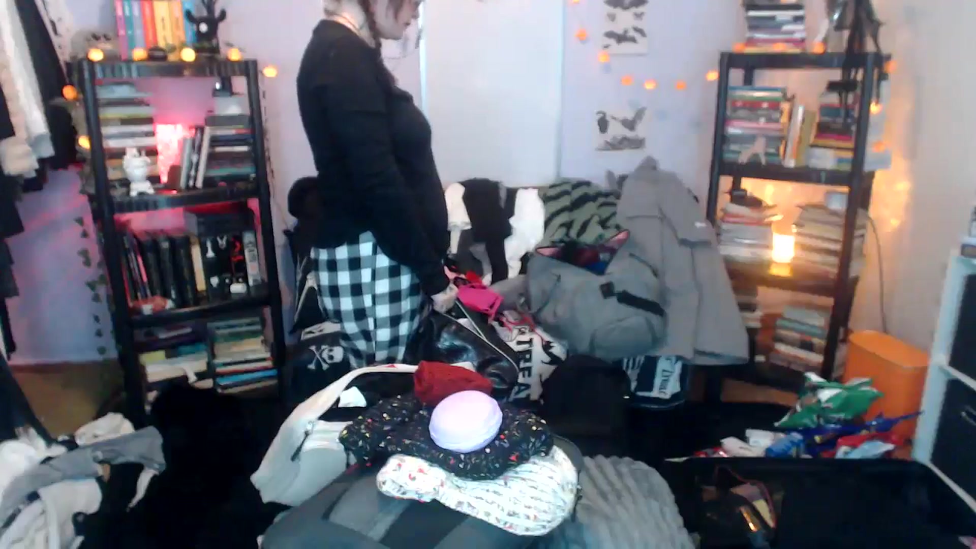 Gallery image thumbnail from AxeHallow's myfreecams stream on, 10/20/2024, 24:30 image 6 of 20