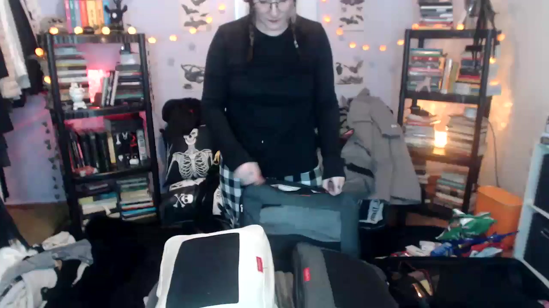 Gallery image thumbnail from AxeHallow's myfreecams stream on, 10/20/2024, 24:30 image 1 of 20