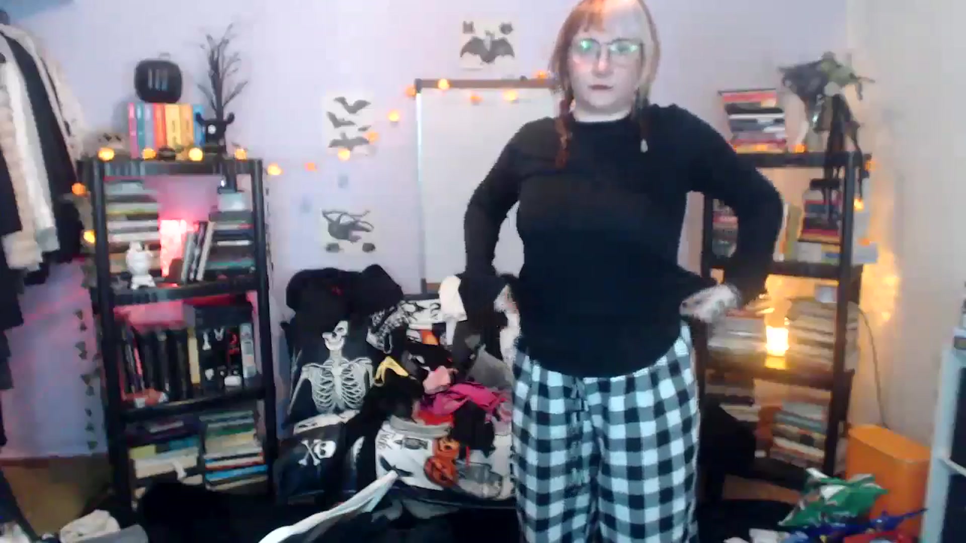 Gallery image thumbnail from AxeHallow's myfreecams stream on, 10/20/2024, 24:30 image 18 of 20
