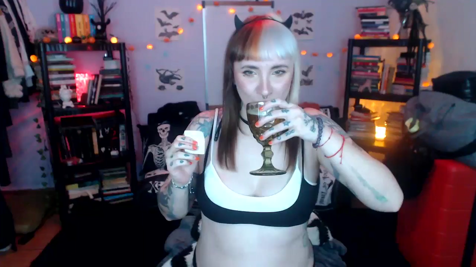 Gallery image thumbnail from AxeHallow's myfreecams stream on, 10/22/2024, 01:03 image 8 of 20