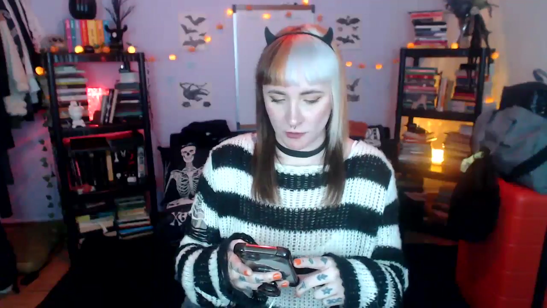 Gallery image thumbnail from AxeHallow's myfreecams stream on, 10/22/2024, 01:54 image 10 of 20