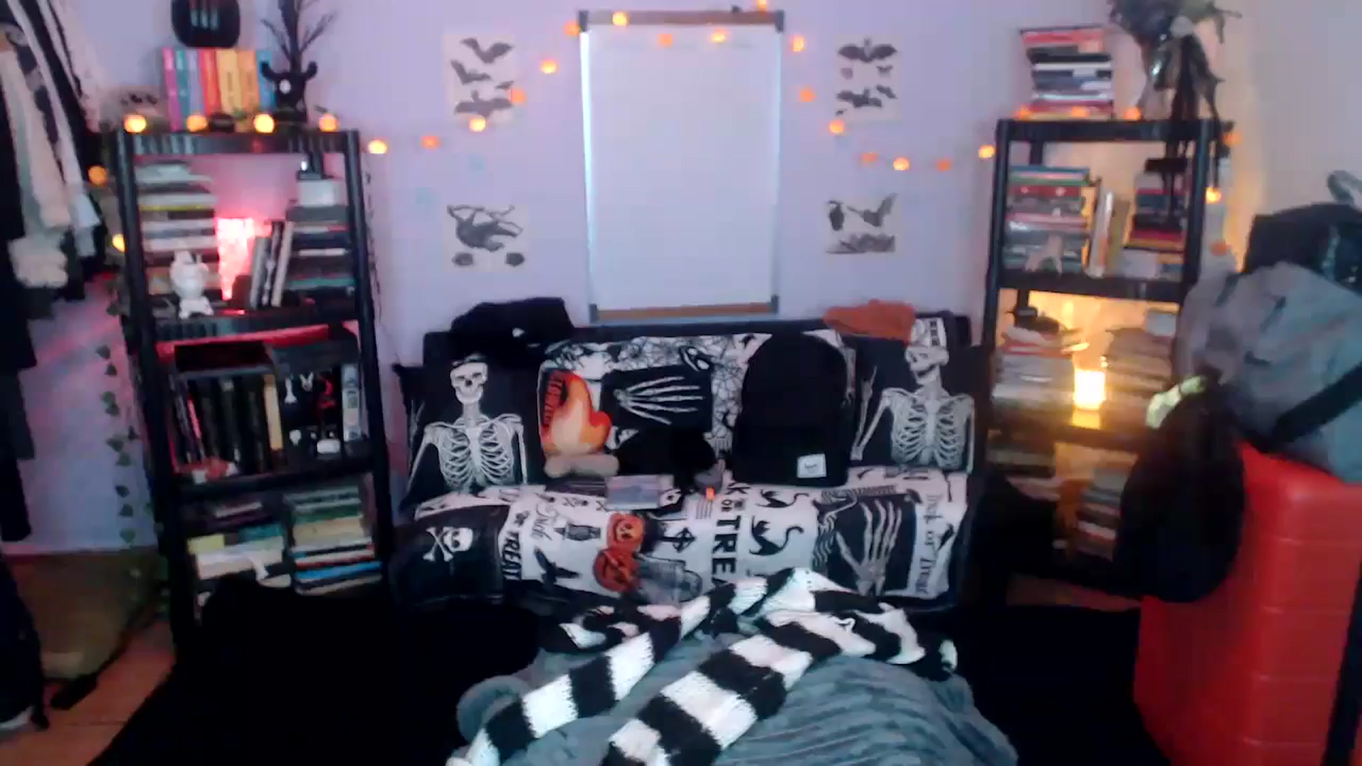 Gallery image thumbnail from AxeHallow's myfreecams stream on, 10/22/2024, 01:54 image 6 of 20