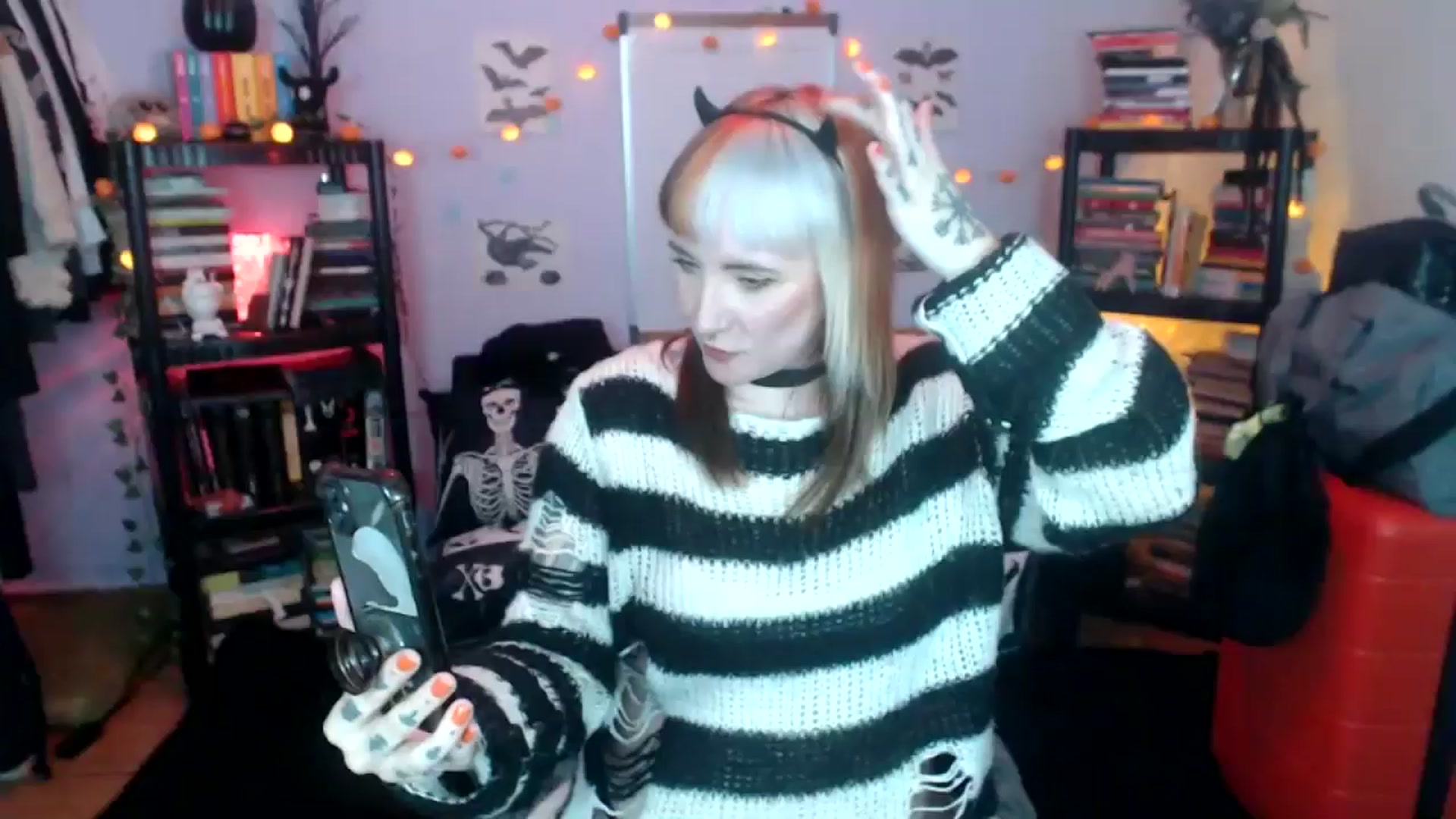 Gallery image thumbnail from AxeHallow's myfreecams stream on, 10/22/2024, 02:16 image 4 of 20