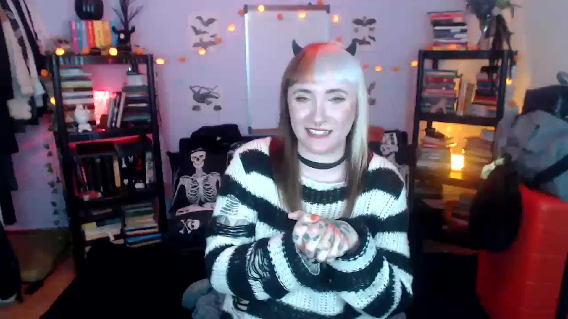 Gallery image thumbnail from AxeHallow's myfreecams stream on, 10/22/2024, 02:16 image 15 of 20
