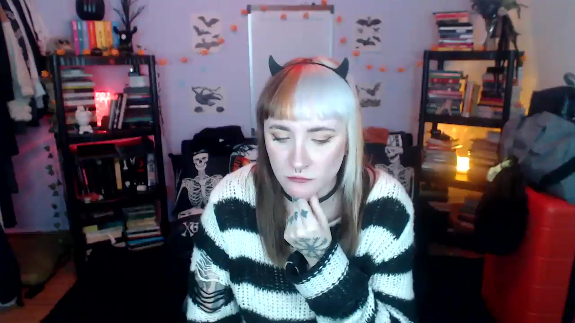 Gallery image thumbnail from AxeHallow's myfreecams stream on, 10/22/2024, 02:36 image 17 of 20