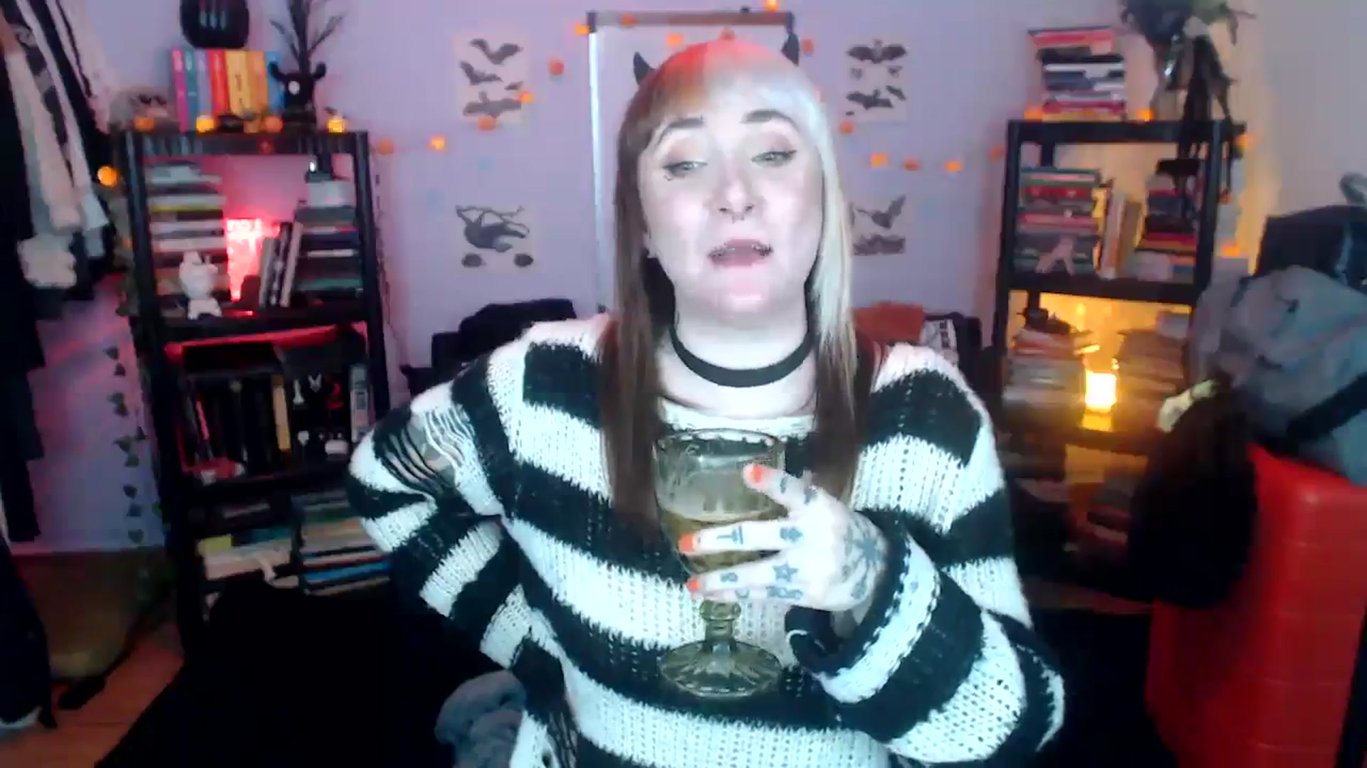 Gallery image thumbnail from AxeHallow's myfreecams stream on, 10/22/2024, 02:36 image 16 of 20