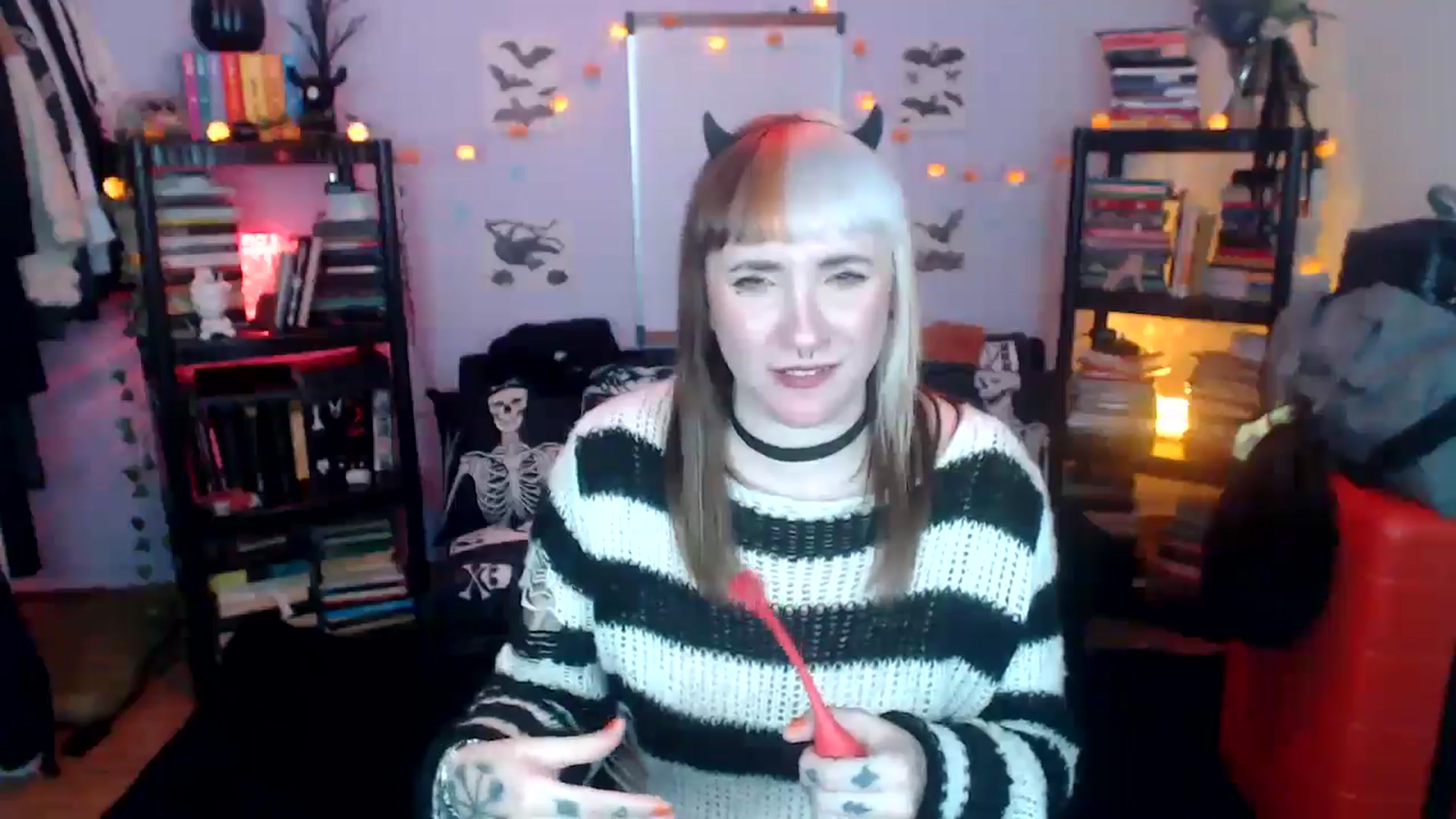 Gallery image thumbnail from AxeHallow's myfreecams stream on, 10/22/2024, 02:36 image 19 of 20