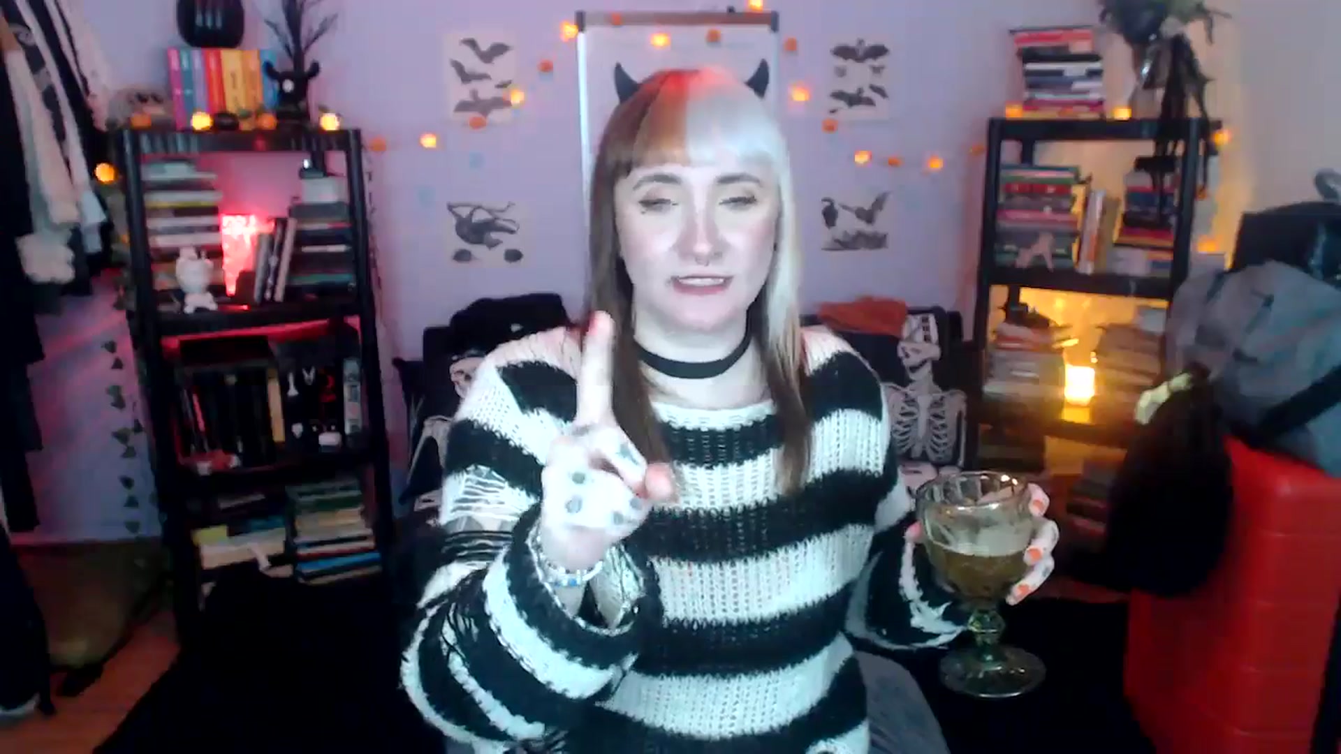 Gallery image thumbnail from AxeHallow's myfreecams stream on, 10/22/2024, 02:36 image 15 of 20