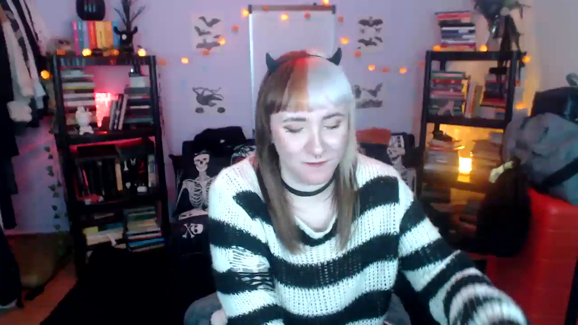 Gallery image thumbnail from AxeHallow's myfreecams stream on, 10/22/2024, 03:03 image 17 of 20