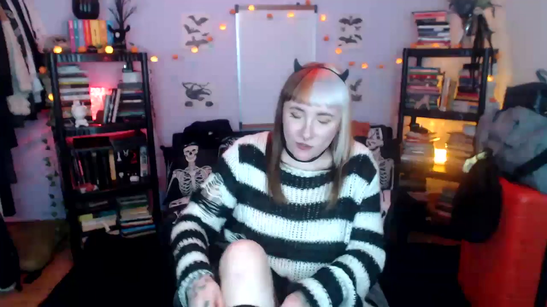 Gallery image thumbnail from AxeHallow's myfreecams stream on, 10/22/2024, 03:03 image 4 of 20