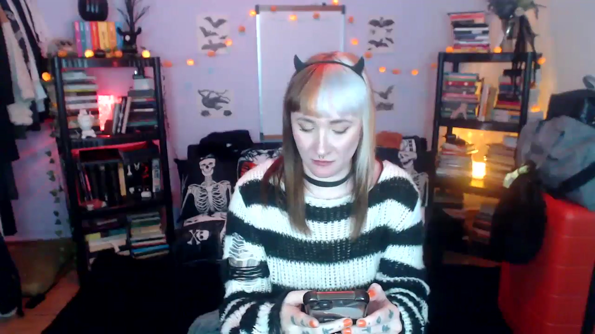Gallery image thumbnail from AxeHallow's myfreecams stream on, 10/22/2024, 03:28 image 5 of 20