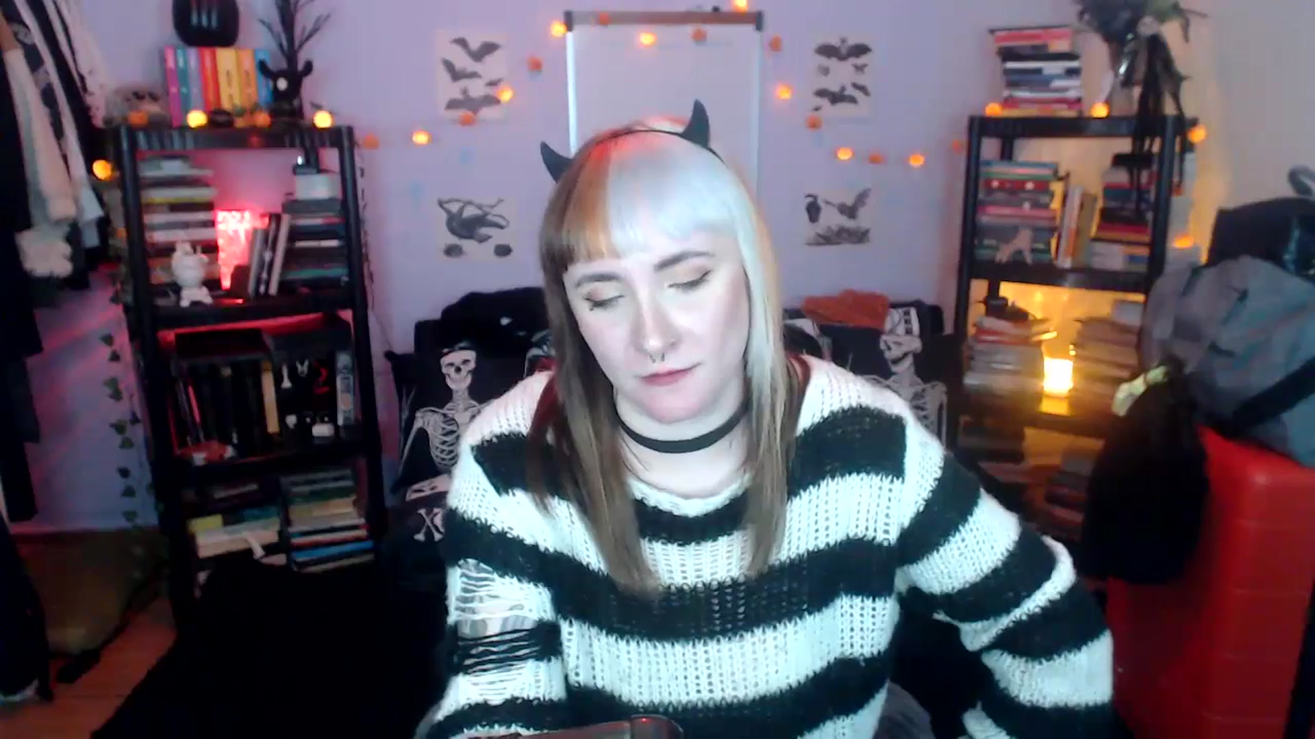 Gallery image thumbnail from AxeHallow's myfreecams stream on, 10/22/2024, 03:28 image 7 of 20