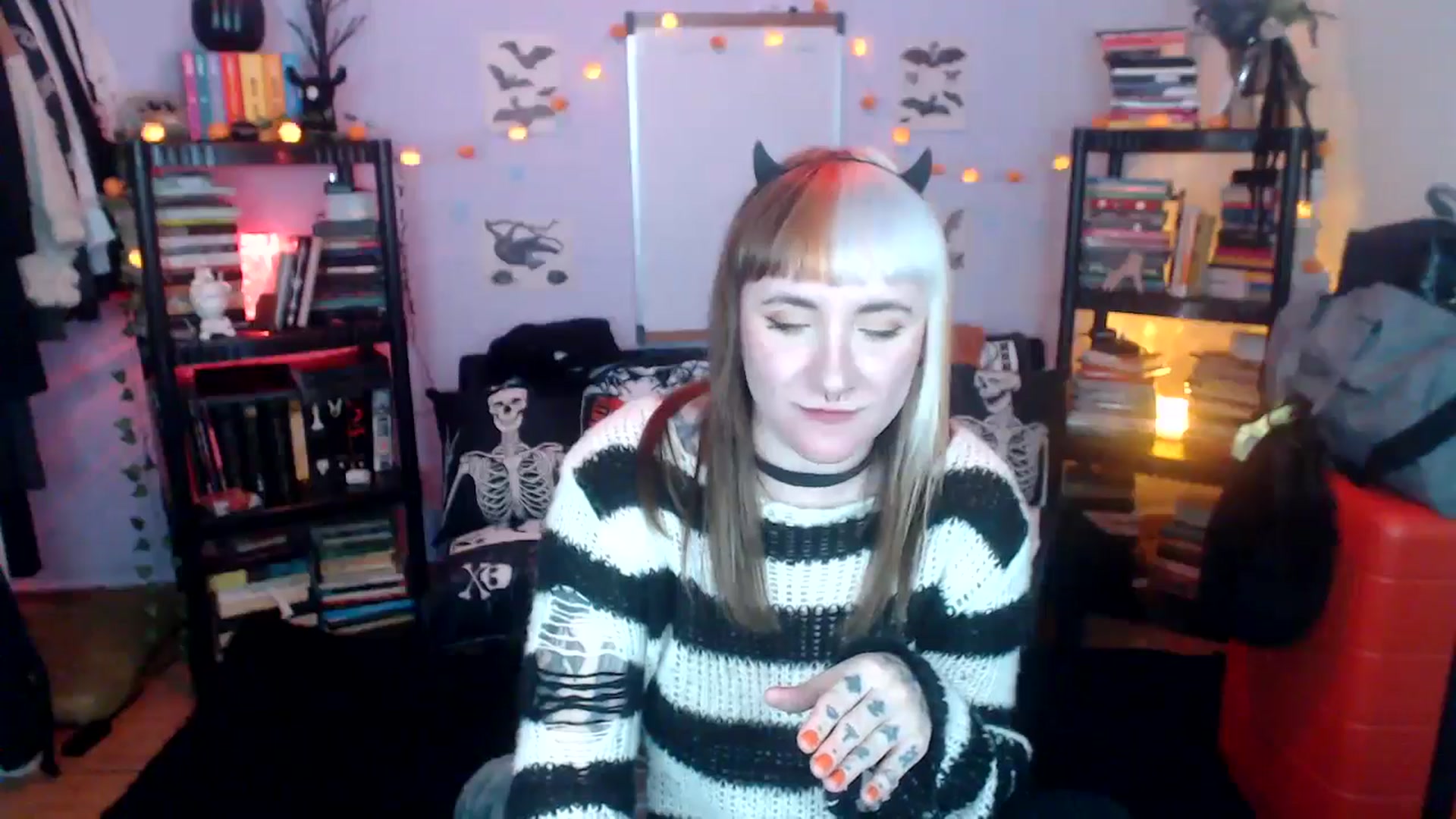 Gallery image thumbnail from AxeHallow's myfreecams stream on, 10/22/2024, 03:28 image 20 of 20