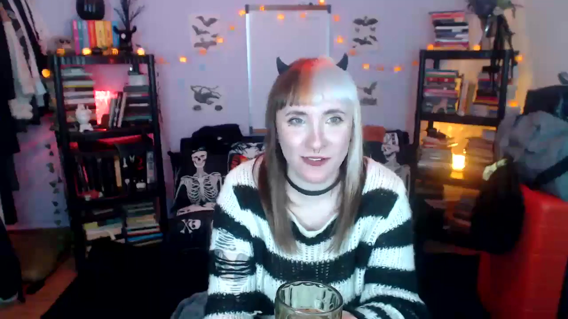 Gallery image thumbnail from AxeHallow's myfreecams stream on, 10/22/2024, 04:25 image 18 of 20