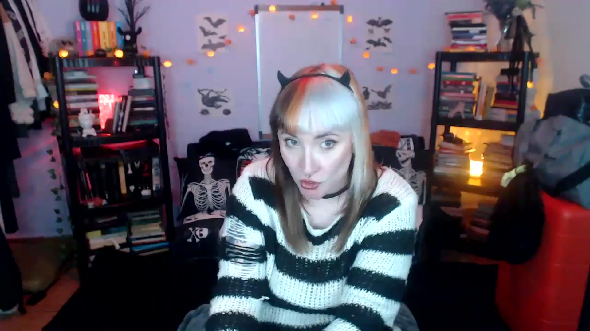 Gallery image thumbnail from AxeHallow's myfreecams stream on, 10/22/2024, 04:25 image 20 of 20