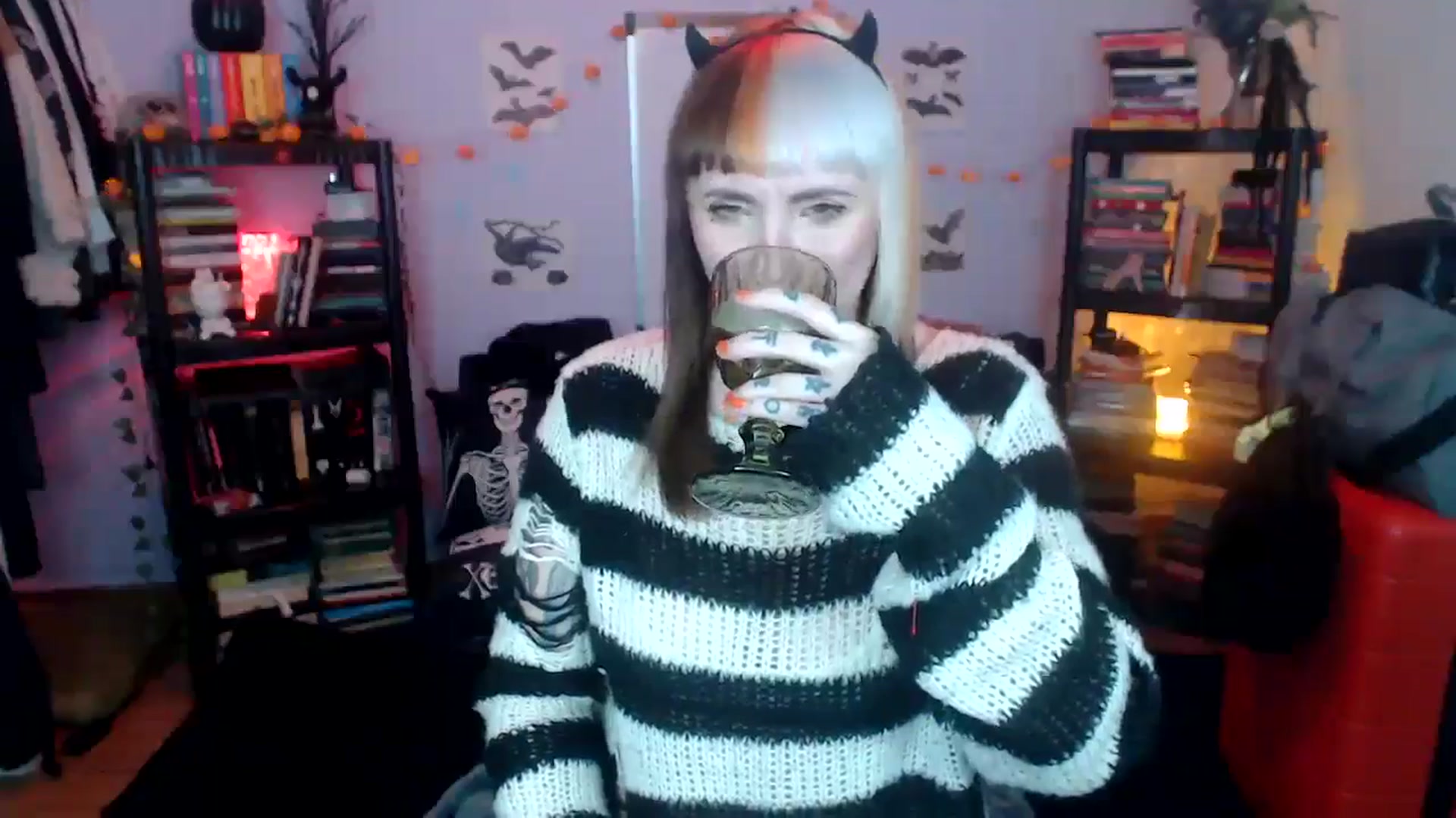 Gallery image thumbnail from AxeHallow's myfreecams stream on, 10/22/2024, 04:25 image 5 of 20