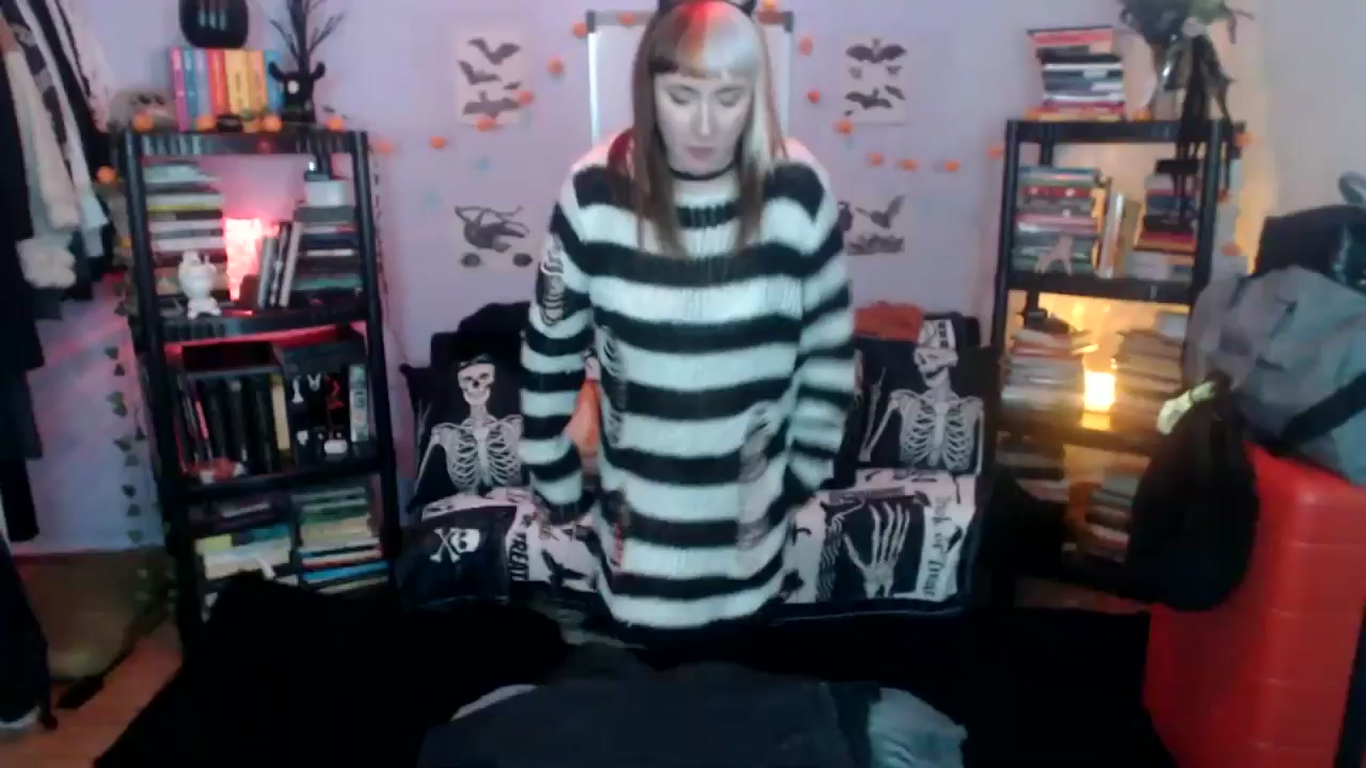 Gallery image thumbnail from AxeHallow's myfreecams stream on, 10/22/2024, 04:25 image 1 of 20