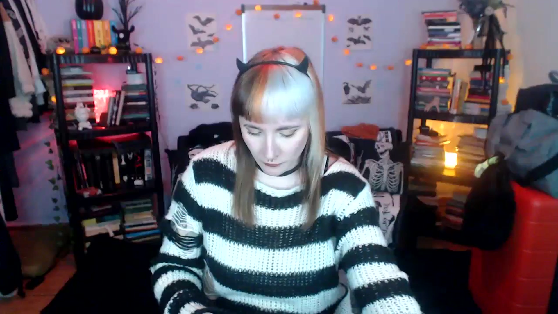 Gallery image thumbnail from AxeHallow's myfreecams stream on, 10/22/2024, 05:38 image 16 of 20