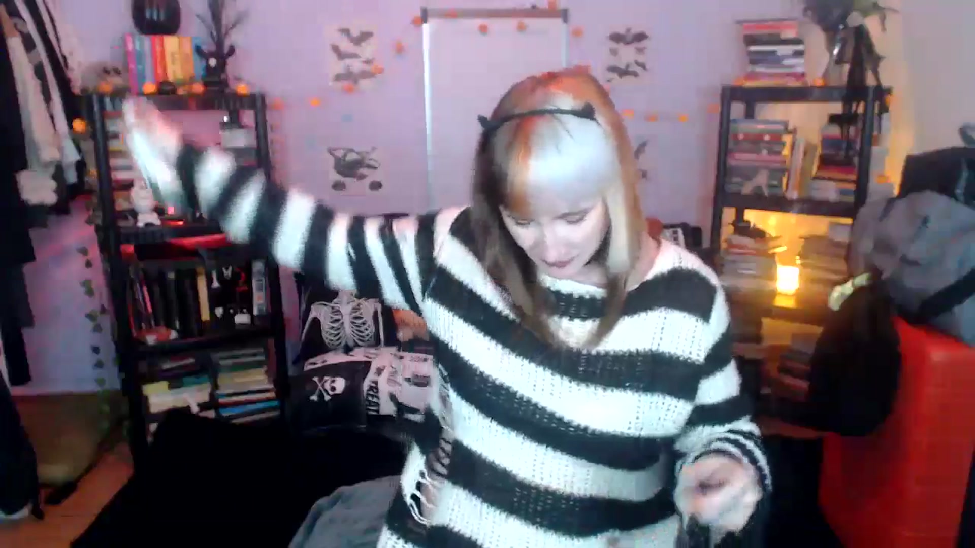 Gallery image thumbnail from AxeHallow's myfreecams stream on, 10/22/2024, 05:38 image 8 of 20
