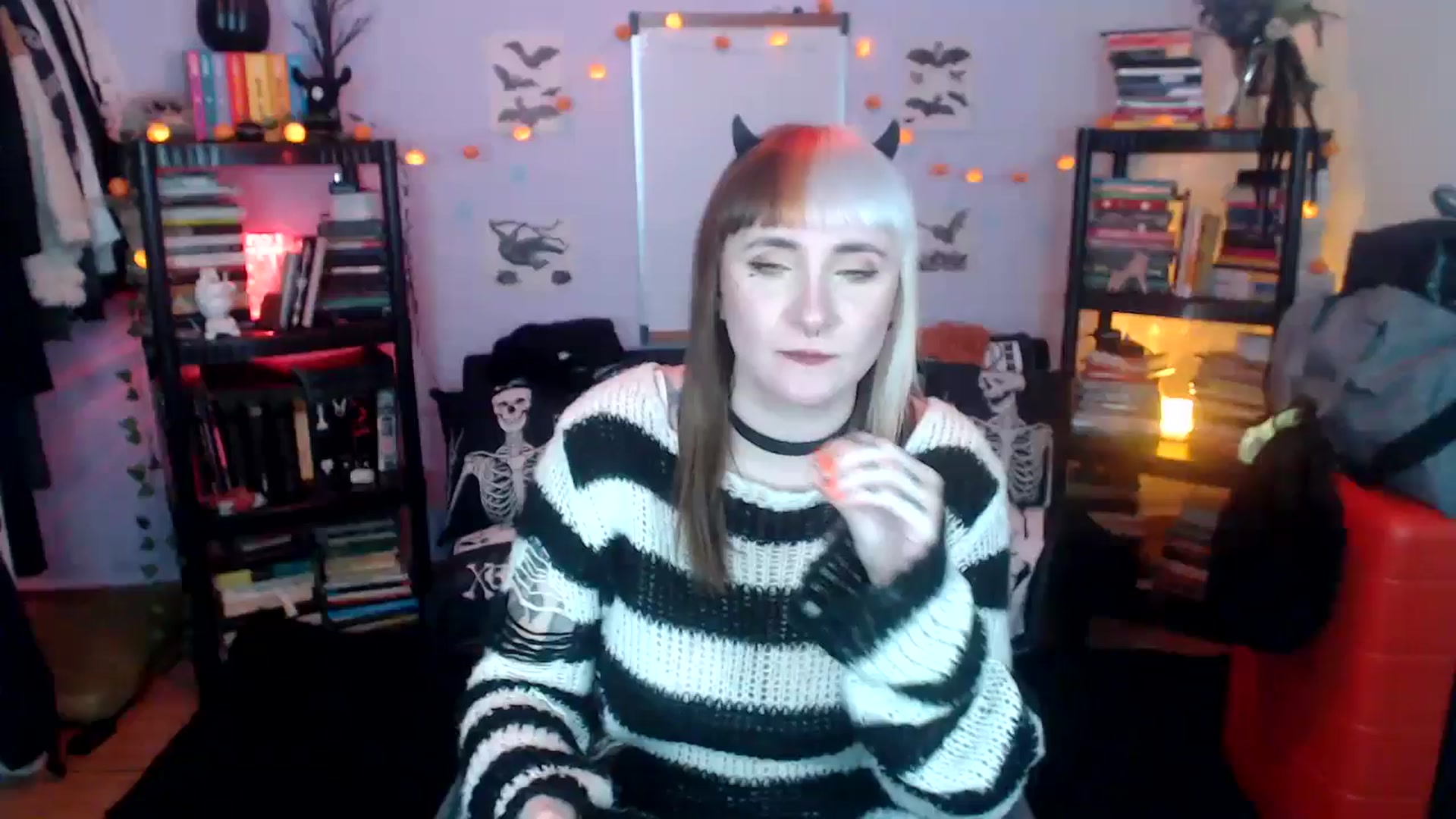 Gallery image thumbnail from AxeHallow's myfreecams stream on, 10/22/2024, 05:38 image 2 of 20