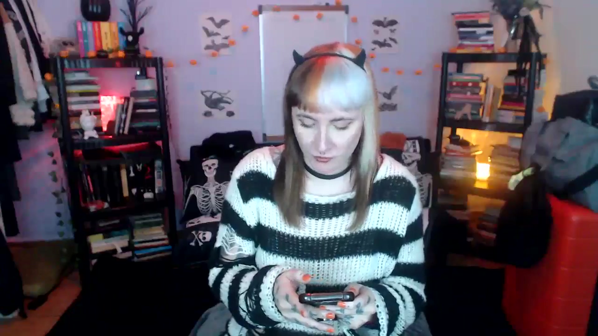 Gallery image thumbnail from AxeHallow's myfreecams stream on, 10/22/2024, 06:17 image 16 of 20