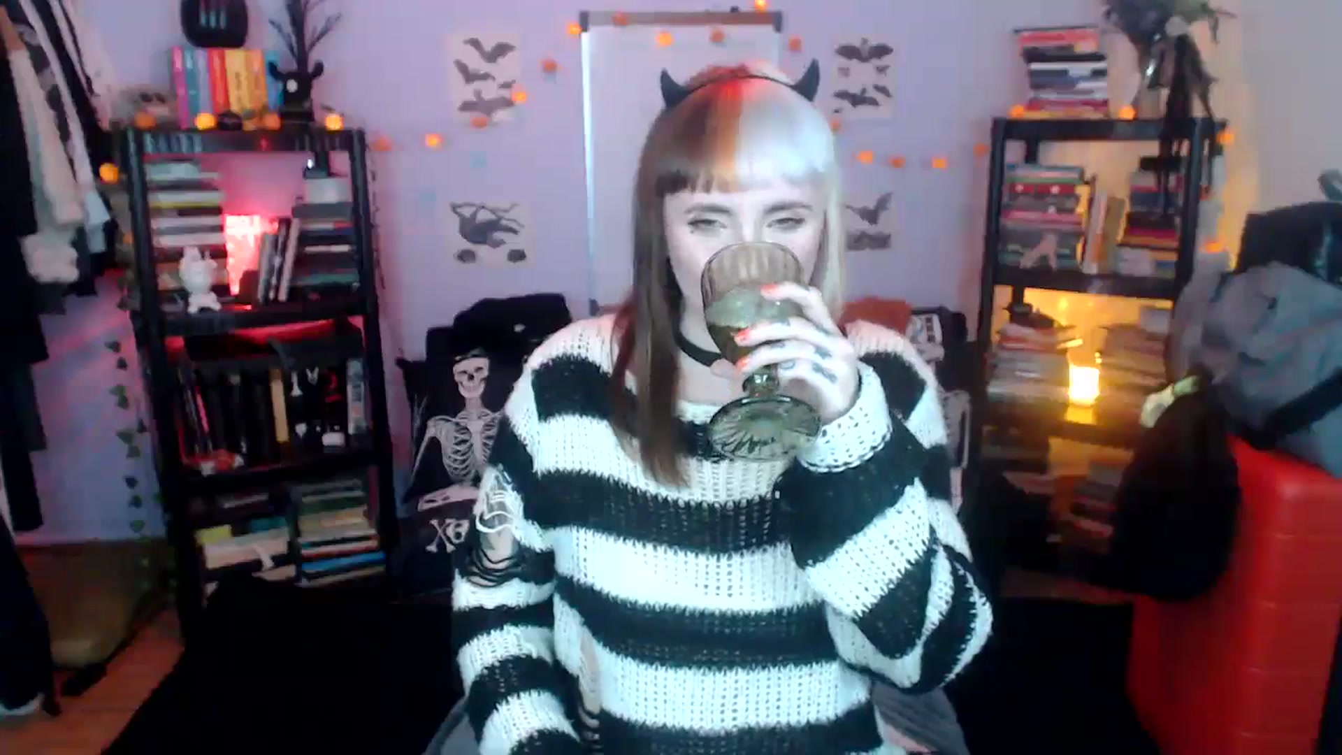 Gallery image thumbnail from AxeHallow's myfreecams stream on, 10/22/2024, 06:17 image 12 of 20