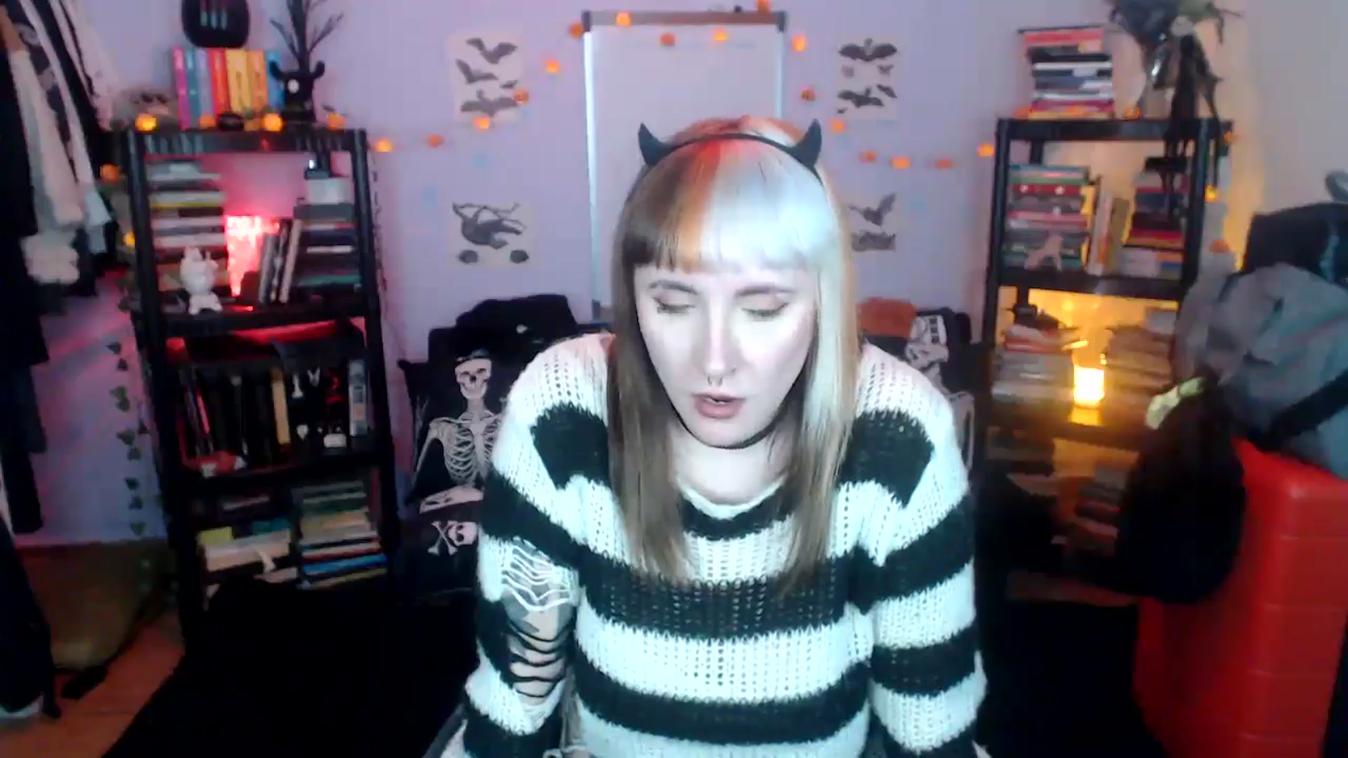 Gallery image thumbnail from AxeHallow's myfreecams stream on, 10/22/2024, 06:17 image 17 of 20