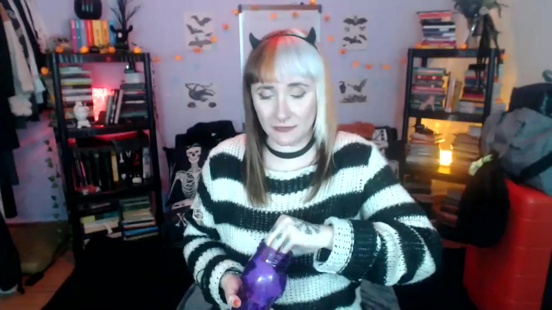 Gallery image thumbnail from AxeHallow's myfreecams stream on, 10/22/2024, 06:47 image 15 of 20