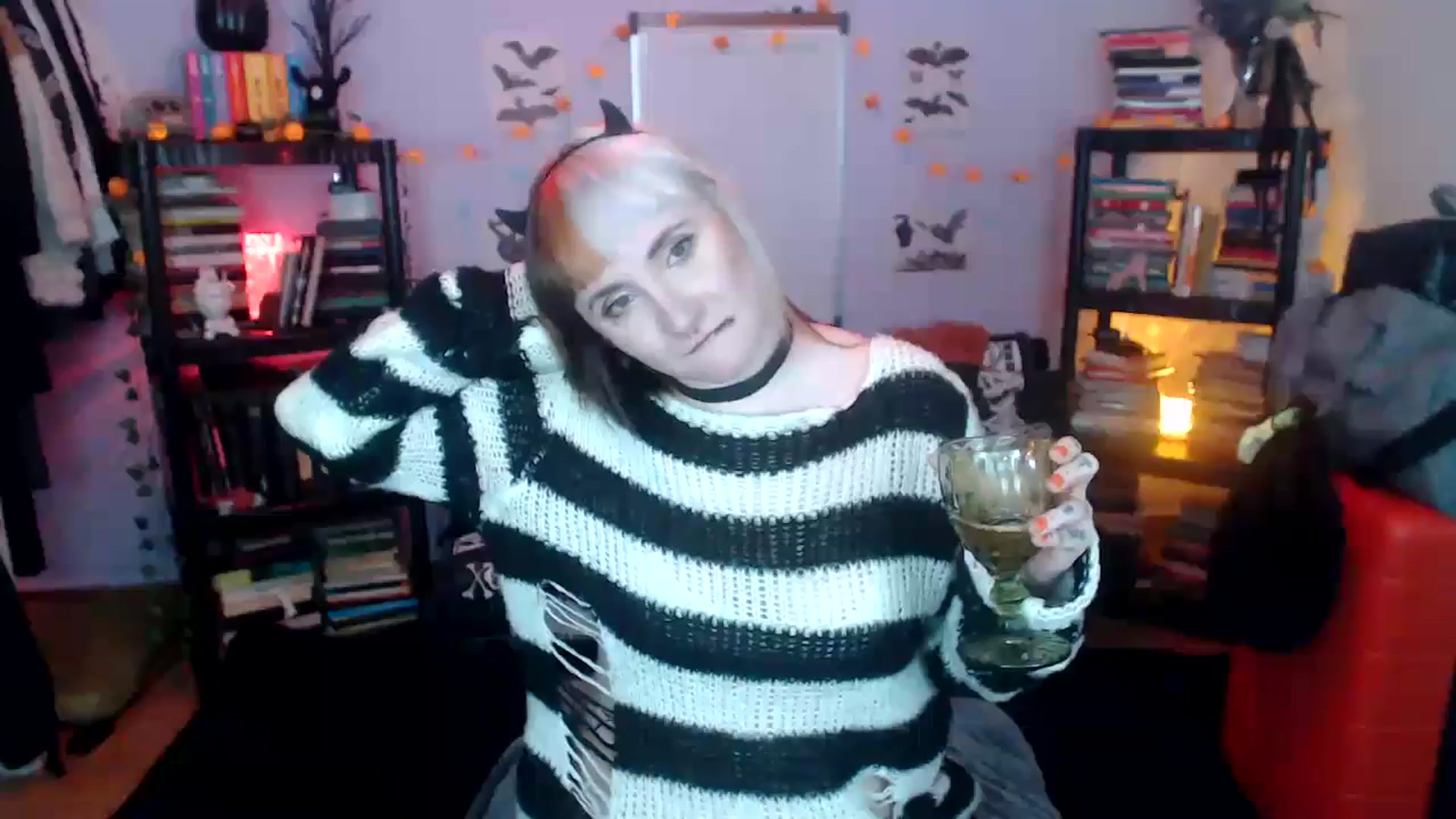 Gallery image thumbnail from AxeHallow's myfreecams stream on, 10/22/2024, 06:47 image 19 of 20