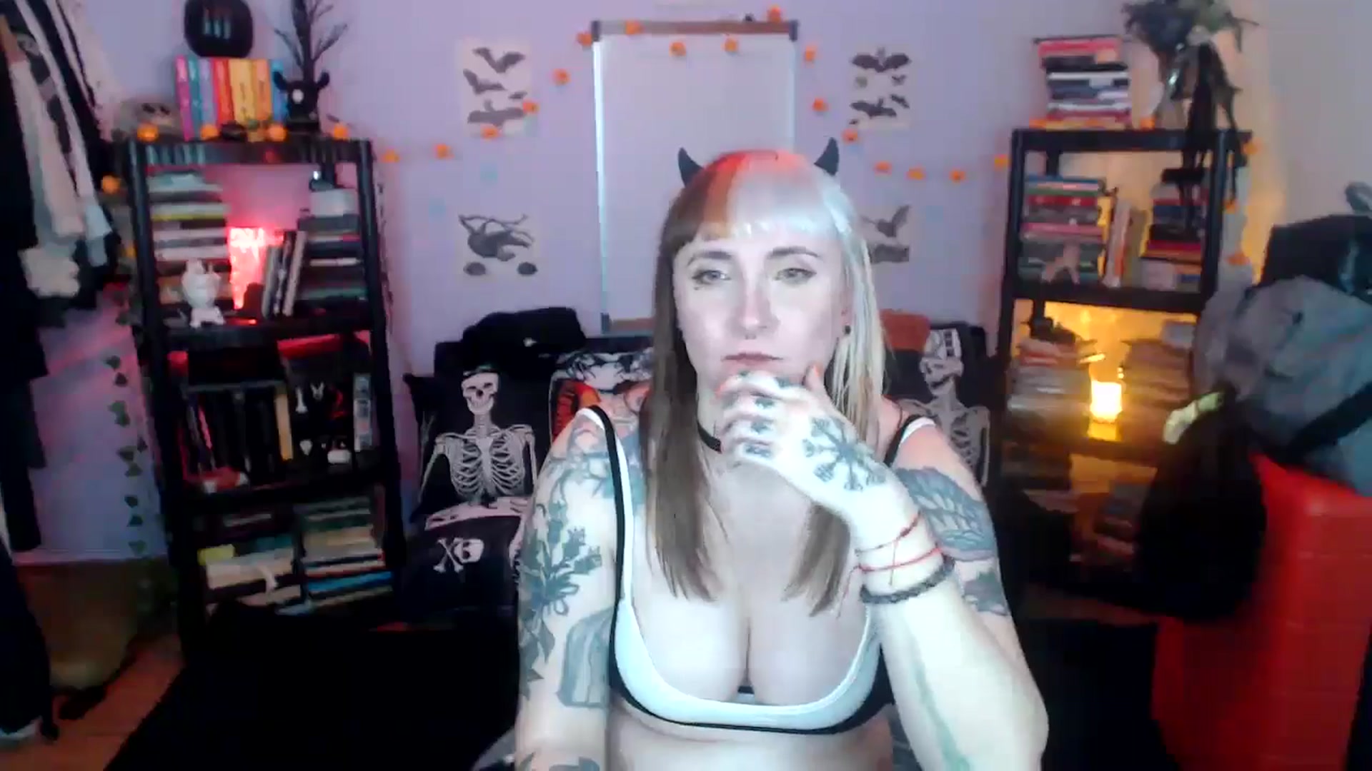 Gallery image thumbnail from AxeHallow's myfreecams stream on, 10/22/2024, 09:51 image 14 of 20