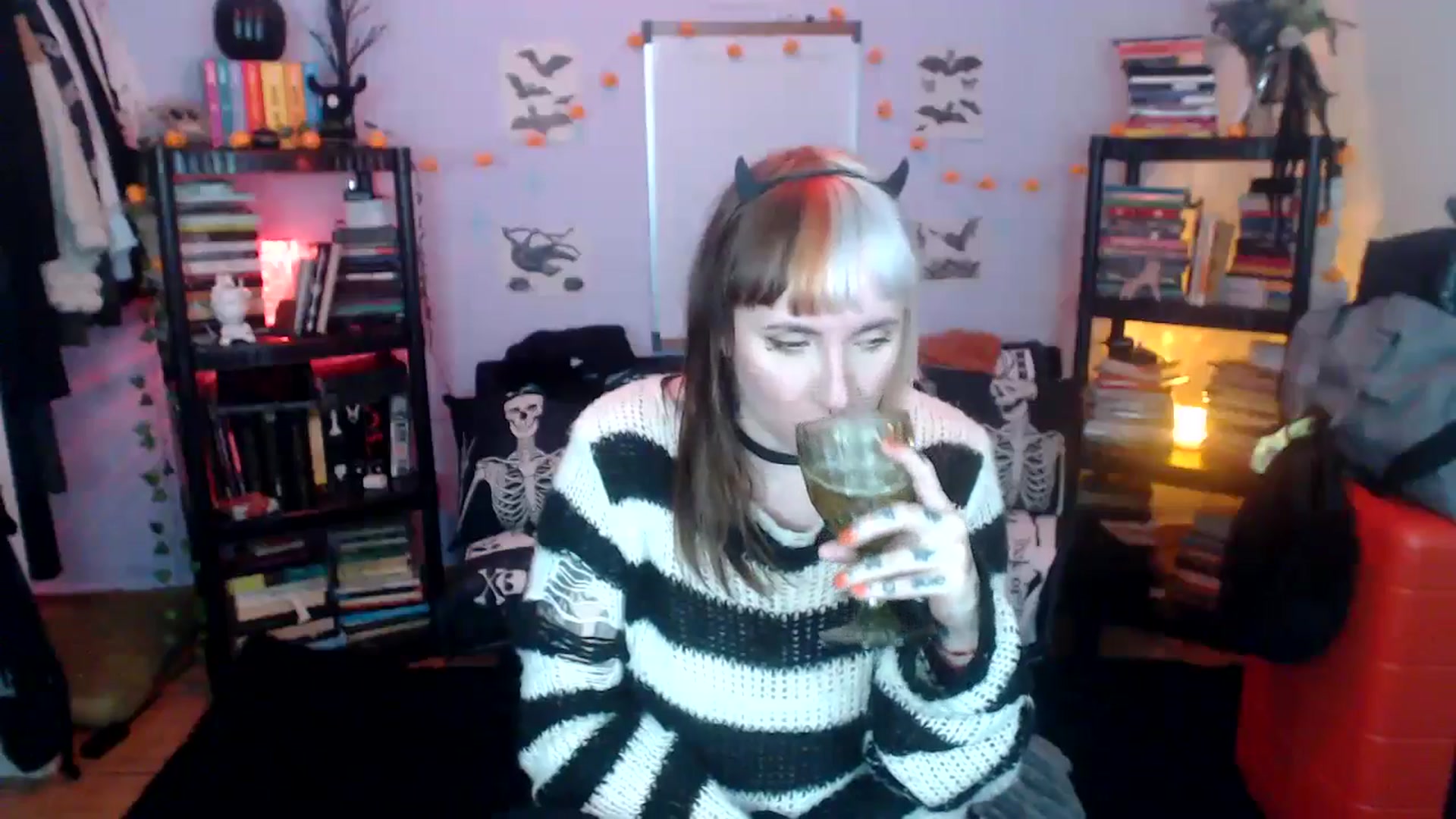 Gallery image thumbnail from AxeHallow's myfreecams stream on, 10/22/2024, 10:10 image 18 of 20