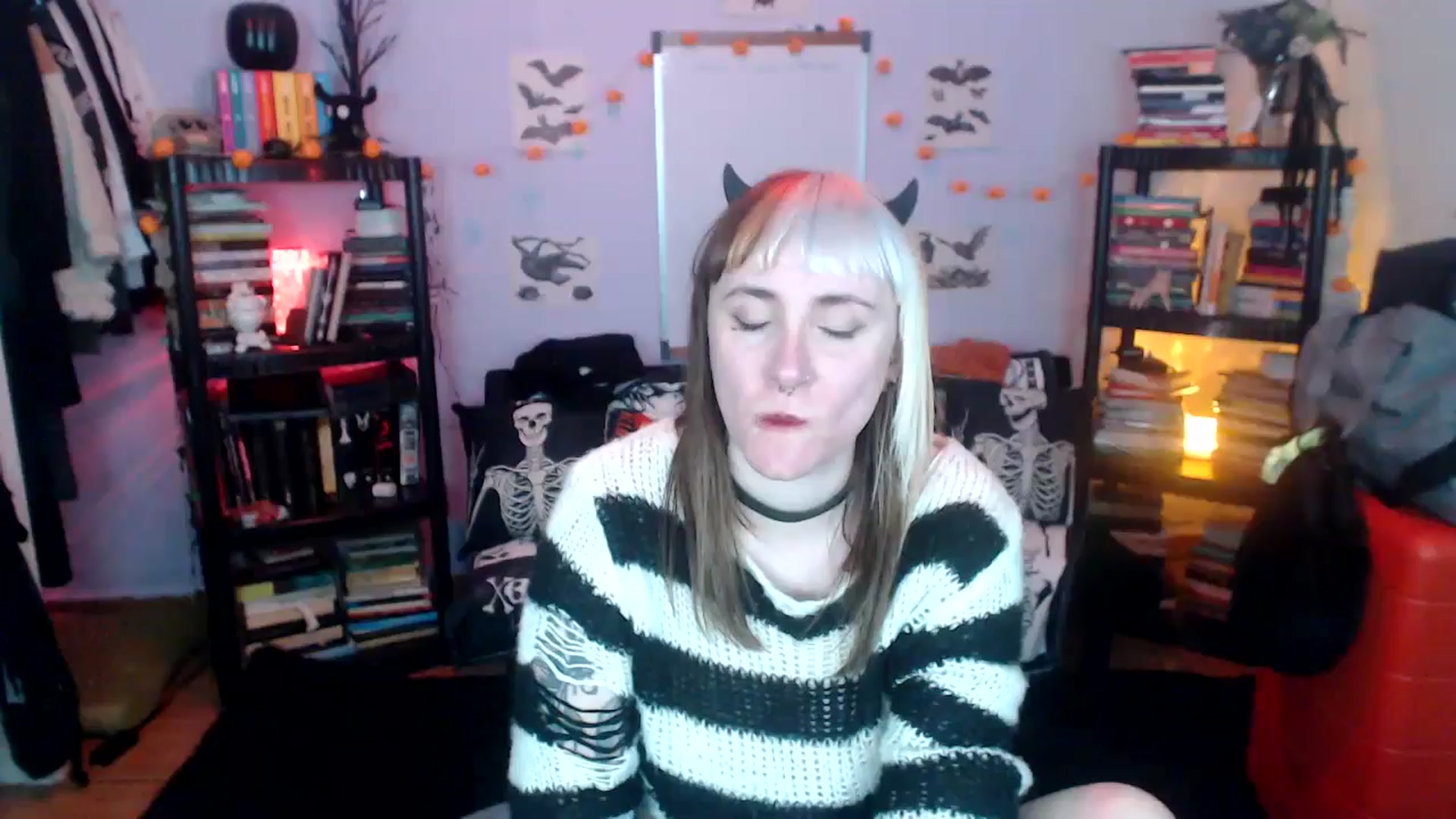 Gallery image thumbnail from AxeHallow's myfreecams stream on, 10/22/2024, 12:44 image 11 of 20