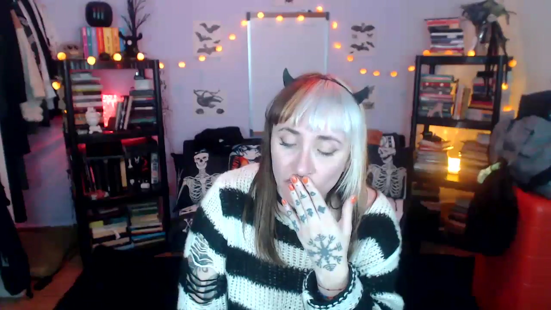 Gallery image thumbnail from AxeHallow's myfreecams stream on, 10/22/2024, 12:44 image 4 of 20