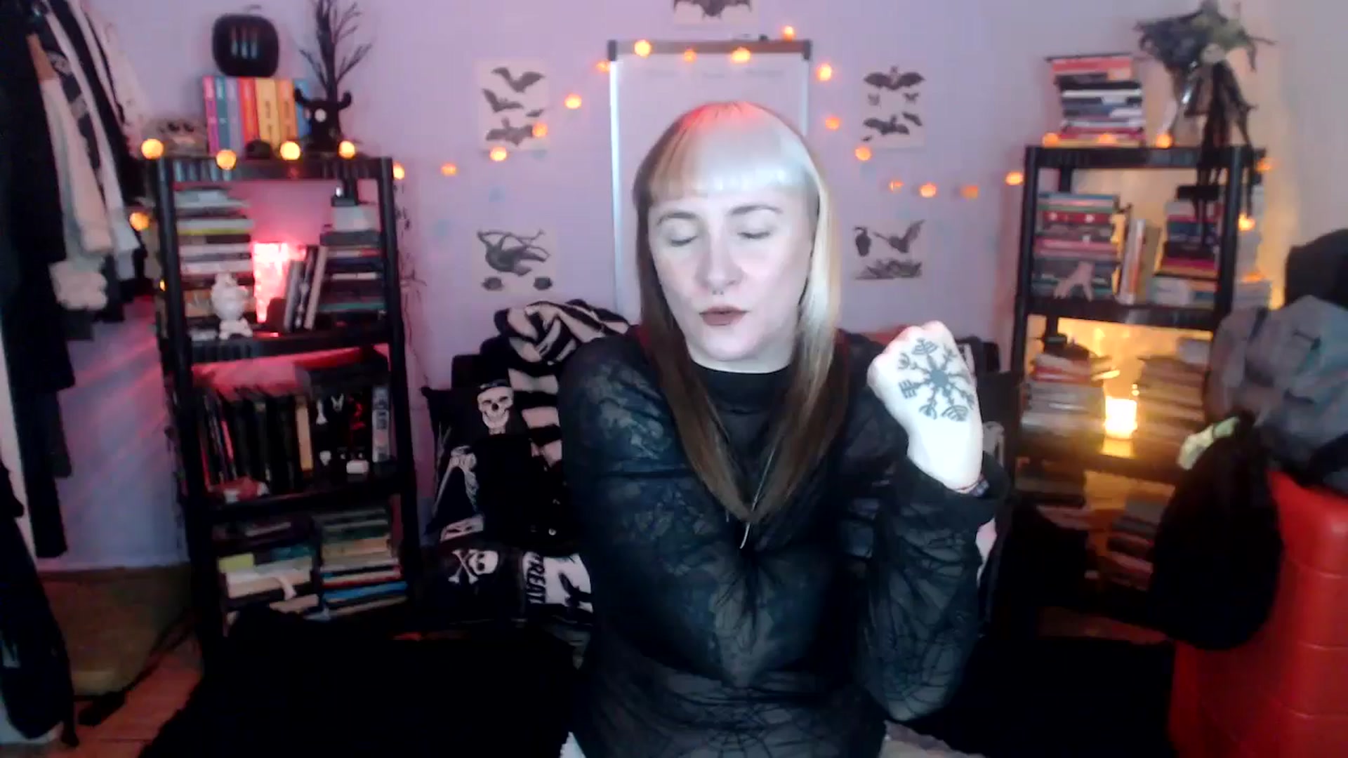Gallery image thumbnail from AxeHallow's myfreecams stream on, 10/23/2024, 23:38 image 6 of 20