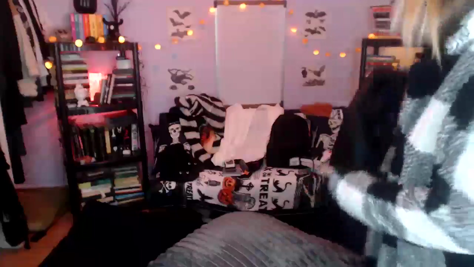 Gallery image thumbnail from AxeHallow's myfreecams stream on, 10/23/2024, 23:38 image 20 of 20