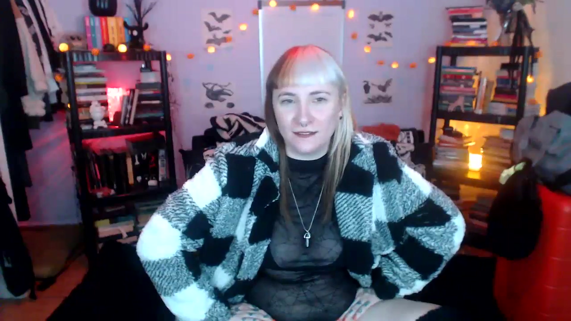 Gallery image thumbnail from AxeHallow's myfreecams stream on, 10/24/2024, 24:01 image 10 of 20
