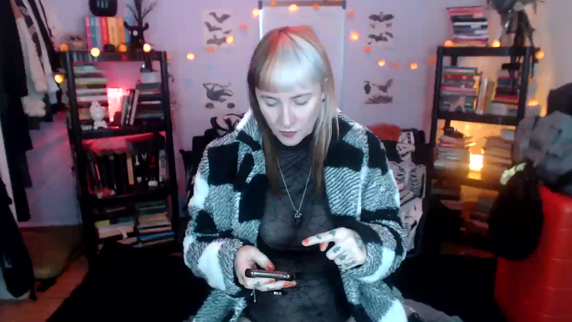 Gallery image thumbnail from AxeHallow's myfreecams stream on, 10/24/2024, 24:01 image 7 of 20