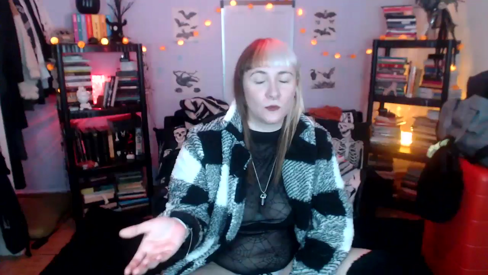 Gallery image thumbnail from AxeHallow's myfreecams stream on, 10/24/2024, 24:01 image 4 of 20