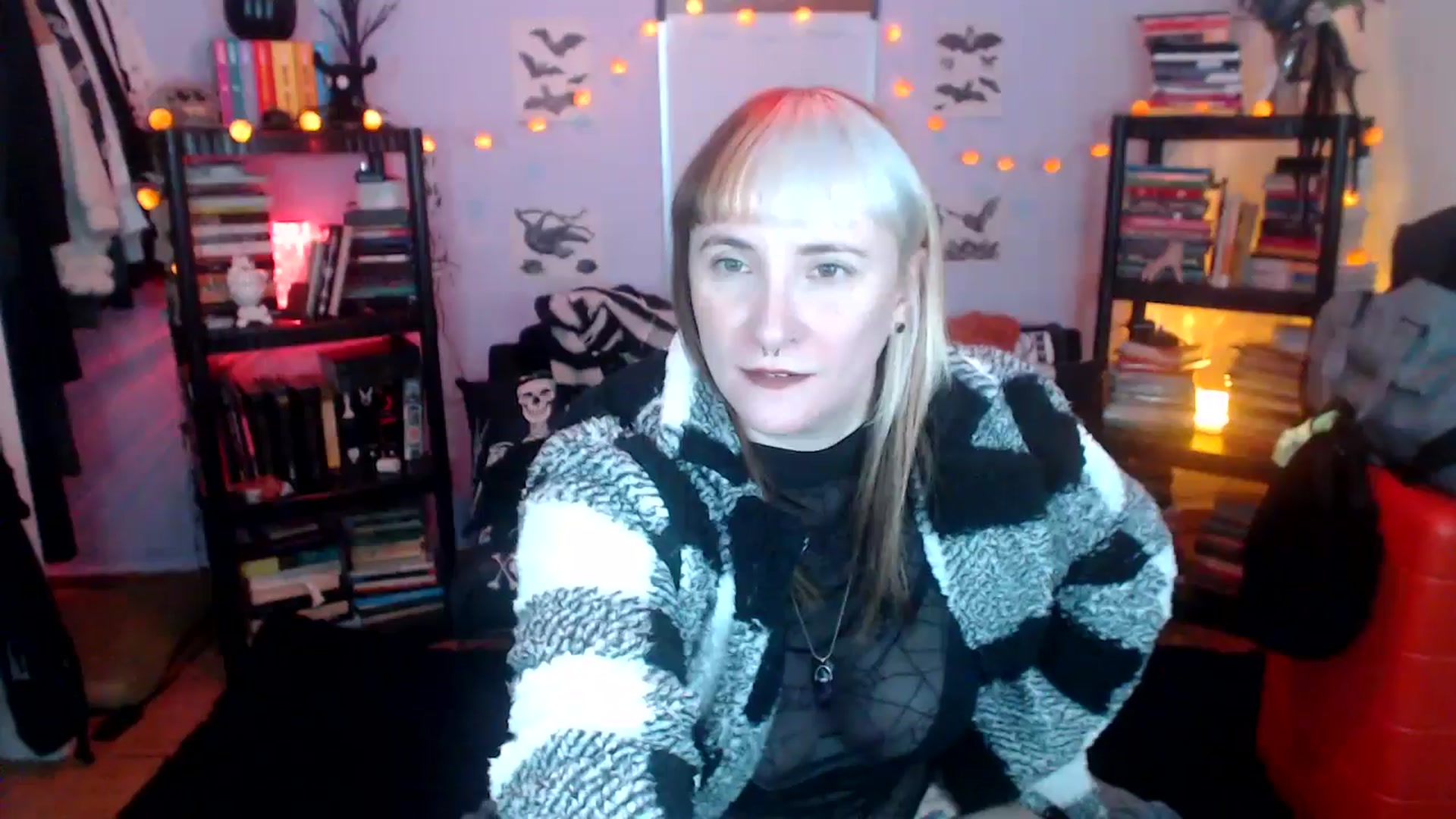 Gallery image thumbnail from AxeHallow's myfreecams stream on, 10/24/2024, 24:01 image 1 of 20