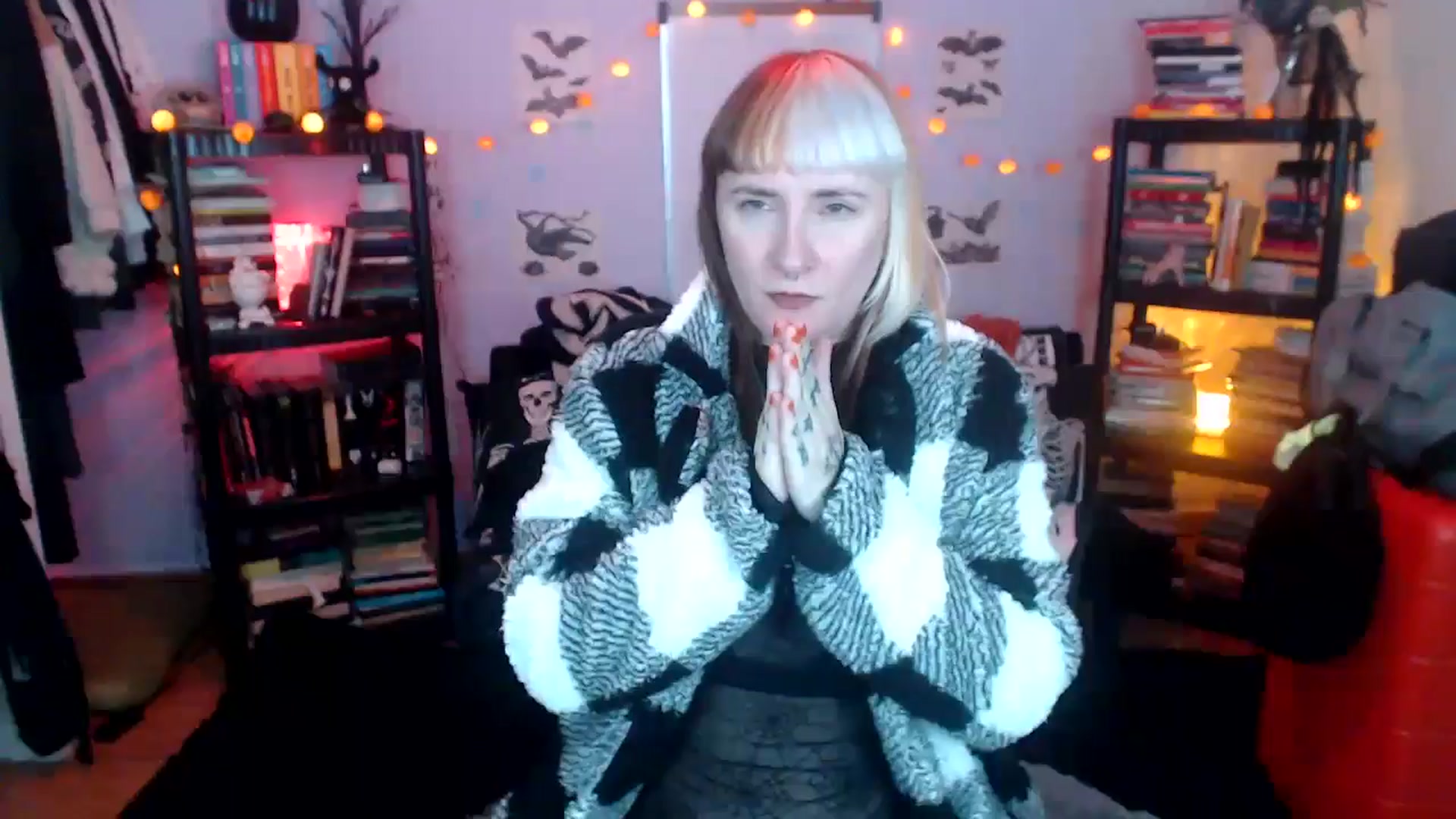 Gallery image thumbnail from AxeHallow's myfreecams stream on, 10/24/2024, 24:33 image 12 of 20