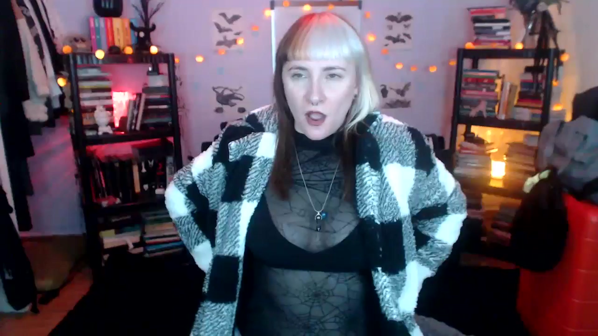 Gallery image thumbnail from AxeHallow's myfreecams stream on, 10/24/2024, 24:33 image 1 of 20