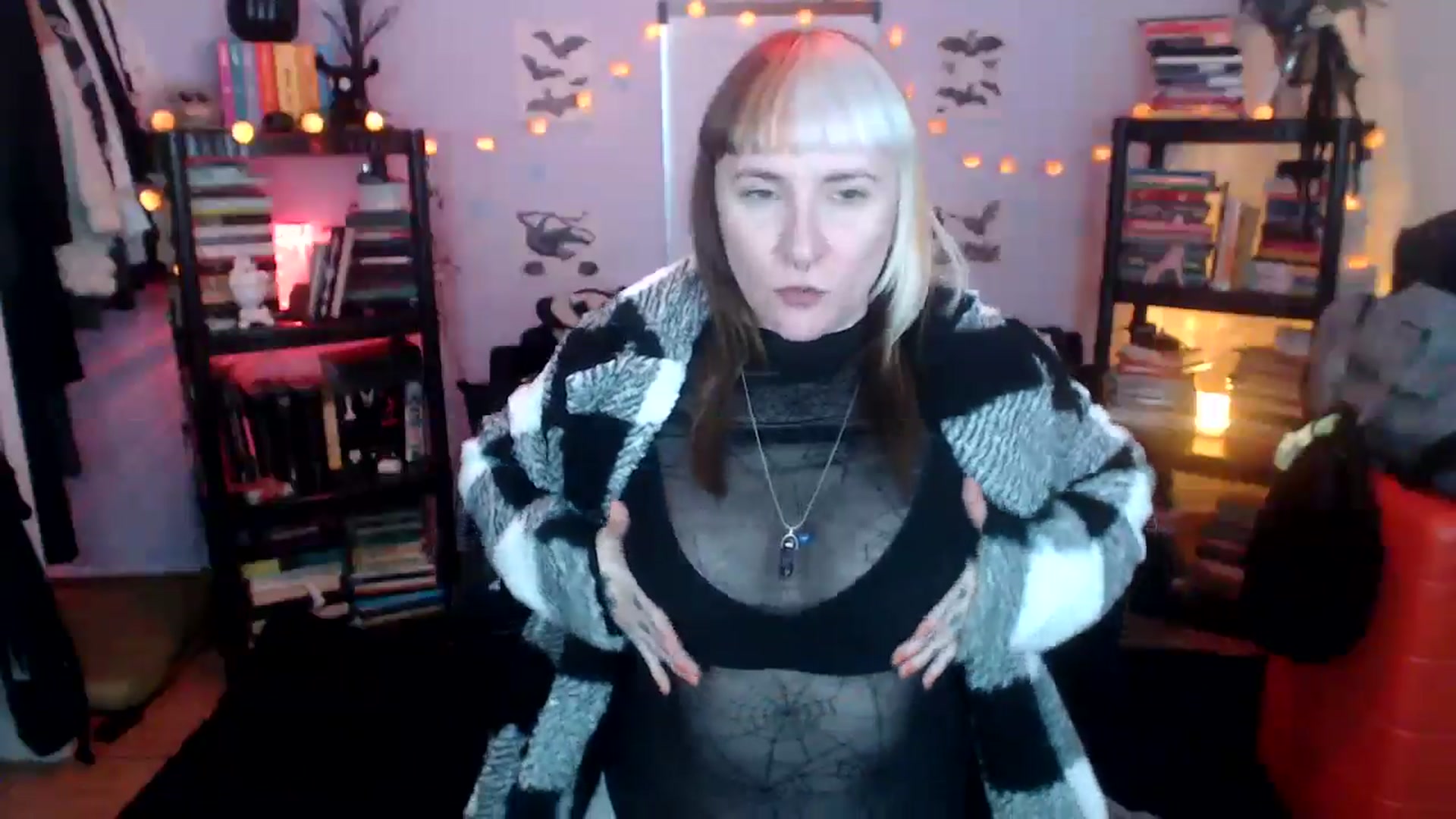 Gallery image thumbnail from AxeHallow's myfreecams stream on, 10/24/2024, 24:33 image 15 of 20