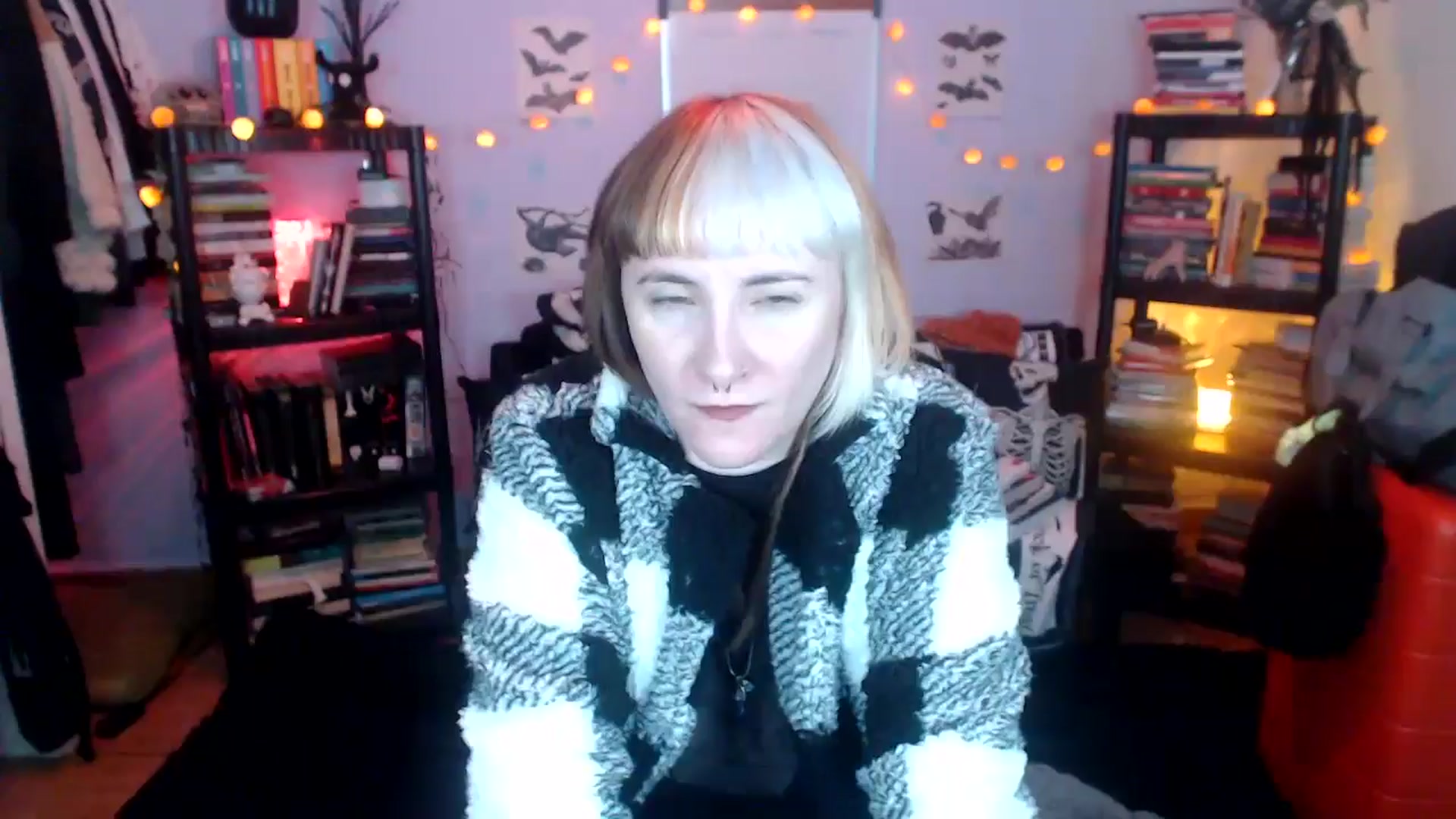 Gallery image thumbnail from AxeHallow's myfreecams stream on, 10/24/2024, 24:33 image 6 of 20