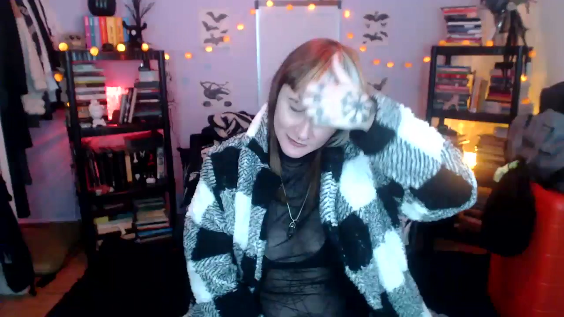 Gallery image thumbnail from AxeHallow's myfreecams stream on, 10/24/2024, 24:33 image 11 of 20
