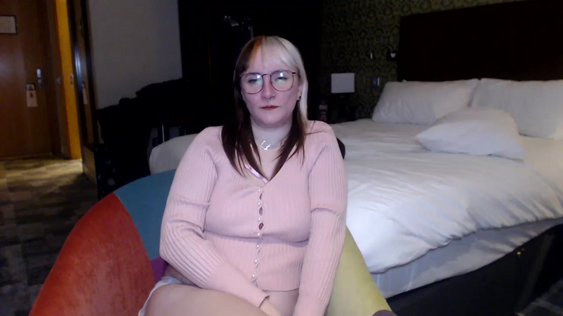 Gallery image thumbnail from AxeHallow's myfreecams stream on, 11/05/2024, 23:46 image 17 of 20